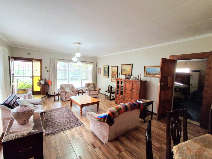 4 Bedroom Property for Sale in Vaalpark Free State